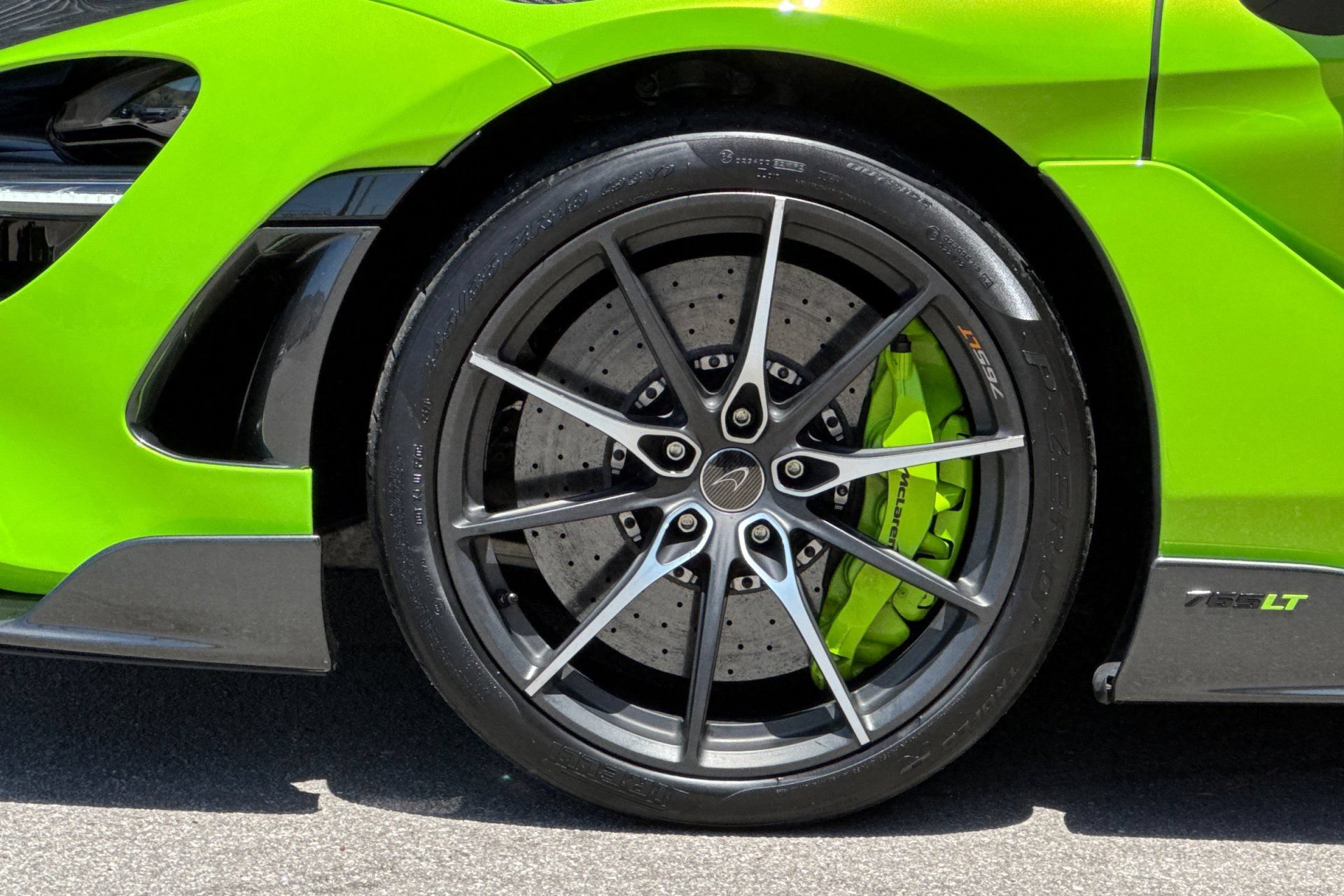 Used 2022 McLaren 765LT photo 44