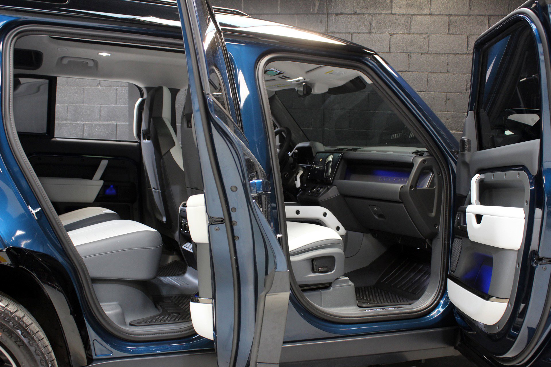 2026 Land Rover Defender 110