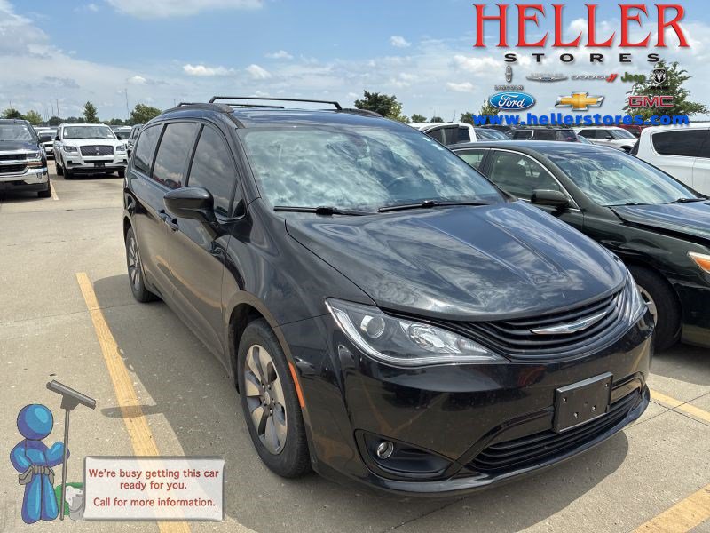 Used 2018 Chrysler Pacifica Touring-L