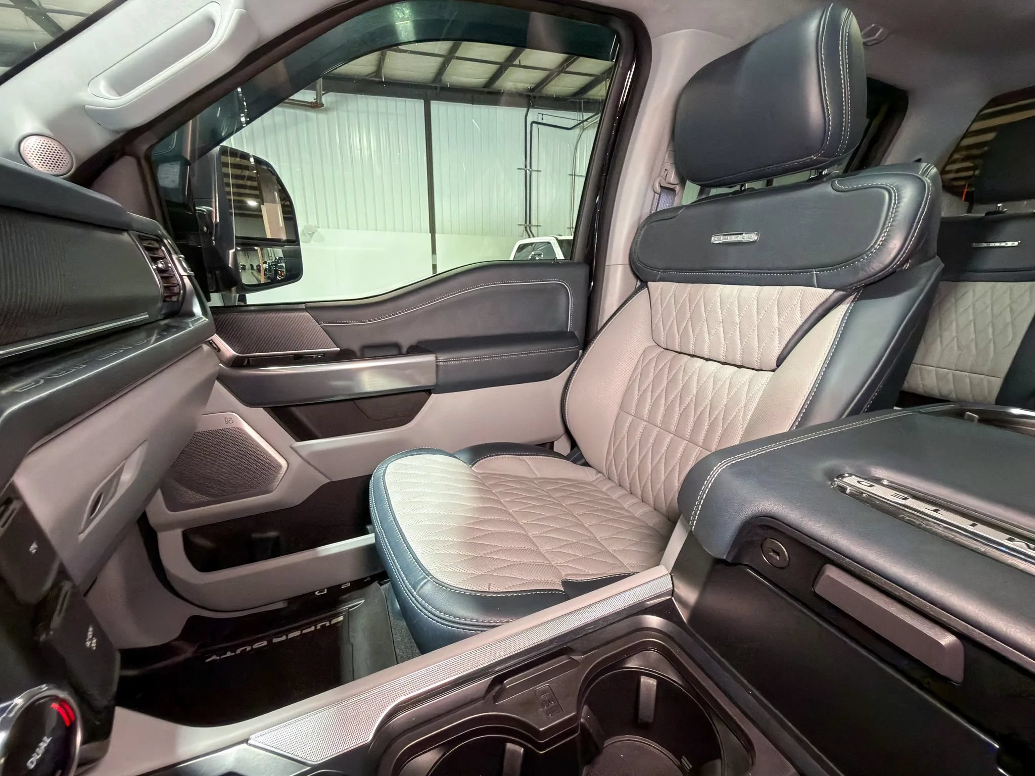 2024 Ford F-250 Super Duty Limited - Photo 32