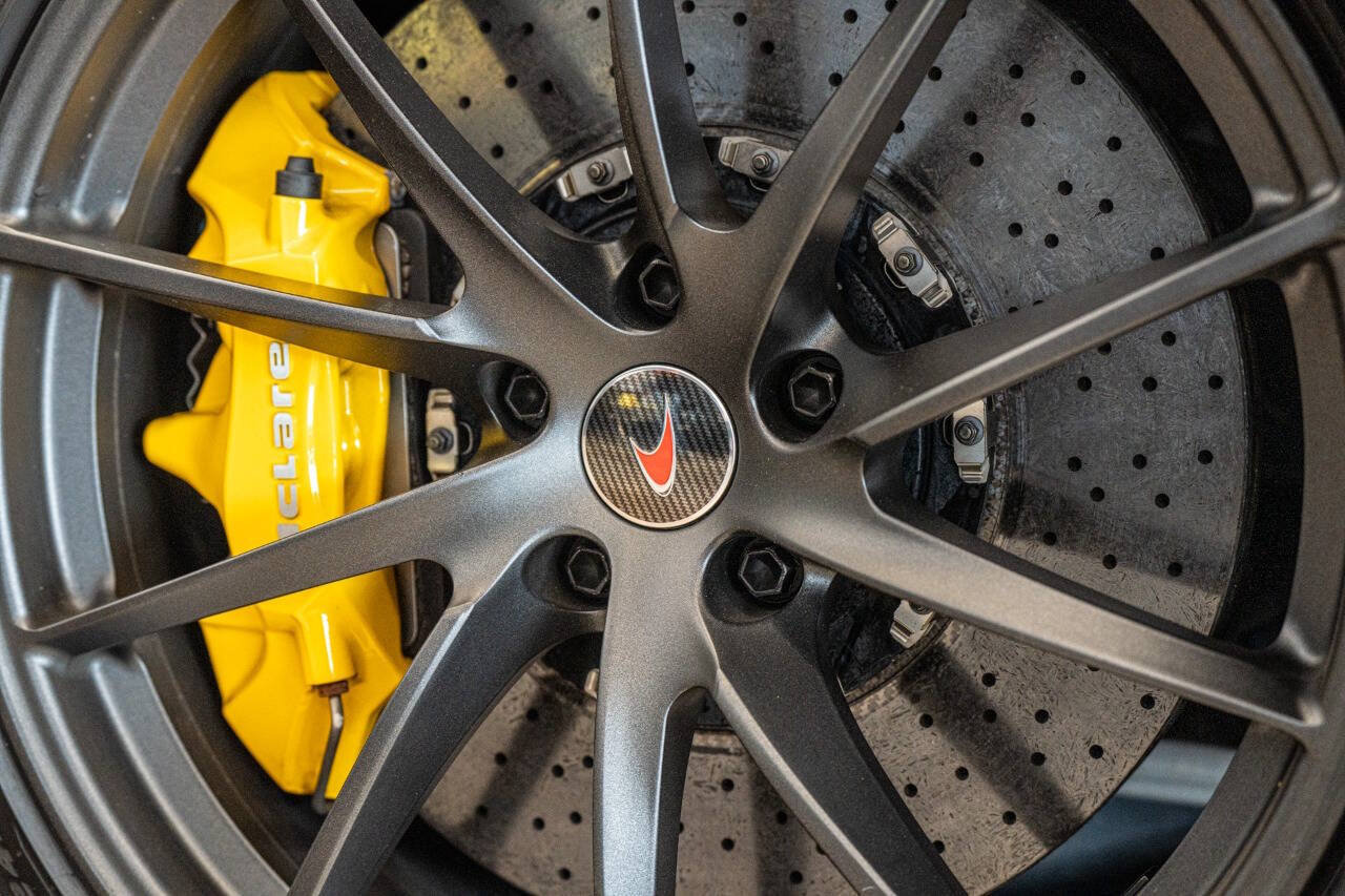 Used 2018 McLaren 720S Performance photo 8