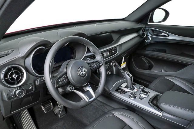 2026 Alfa Romeo Stelvio Sprint