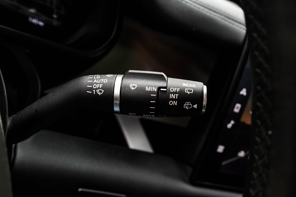 2025 Land Rover Defender 110 S