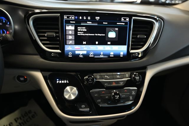 2024 Chrysler Pacifica Touring-L