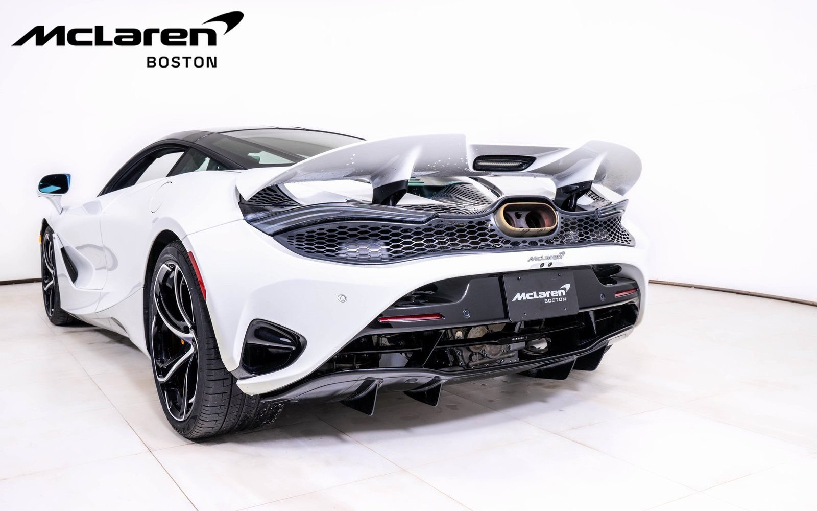 Used 2025 McLaren 750S photo 10