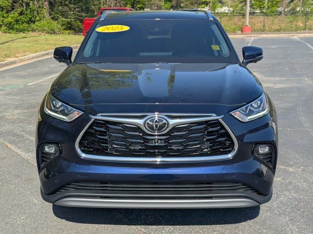 2025 Toyota Highlander Platinum