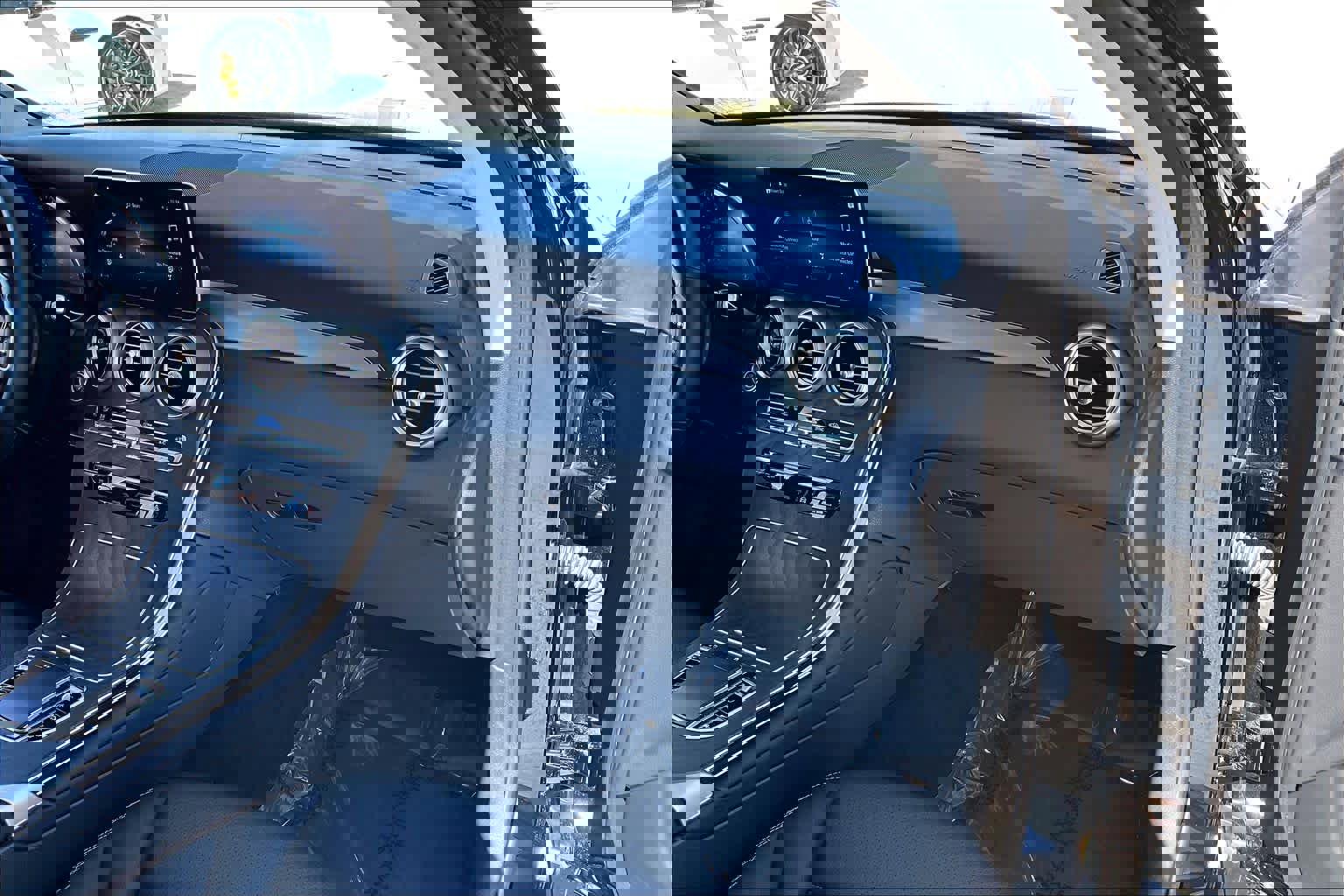 2022 Mercedes-Benz GLC 300