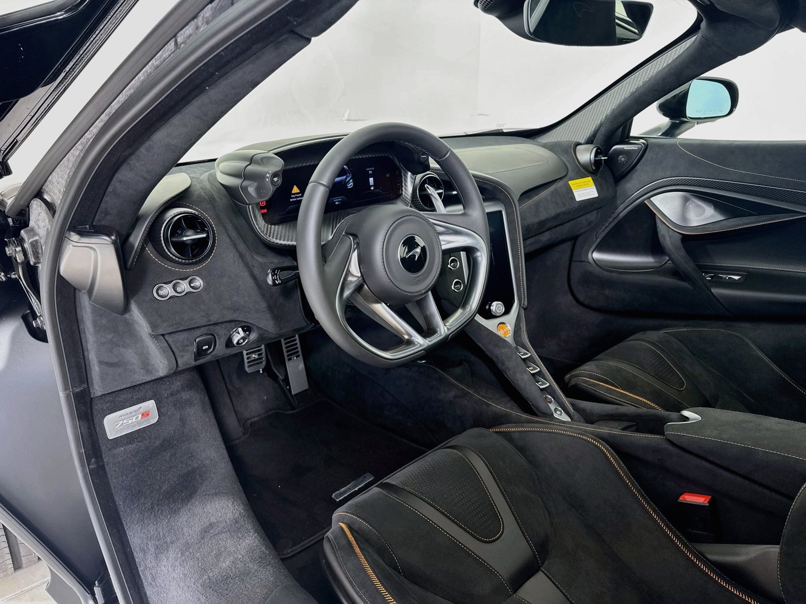 New 2027 McLaren 750S photo 11