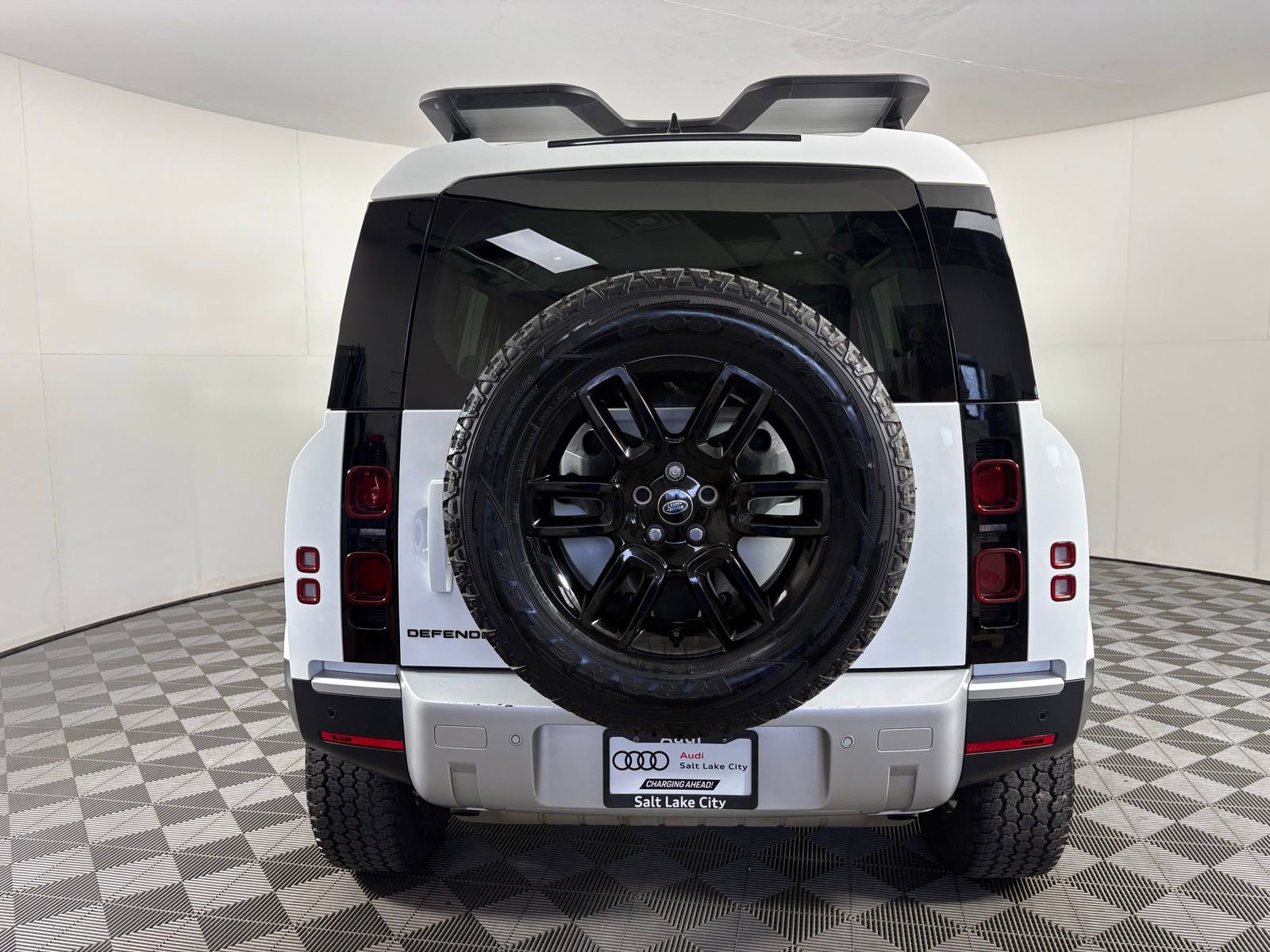 2024 Land Rover Defender 110 S