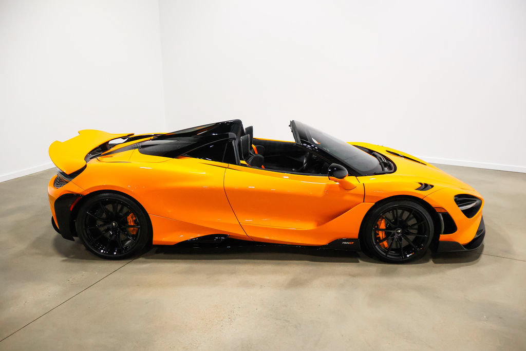 Used 2022 McLaren 765LT photo 74