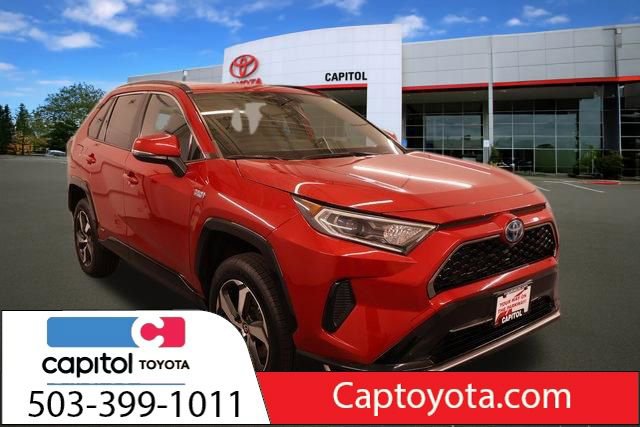 Used 2021 Toyota RAV4 SE w/ Weather & Moonroof Package