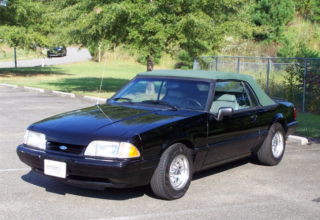 Used 1992 Ford Mustang LX
