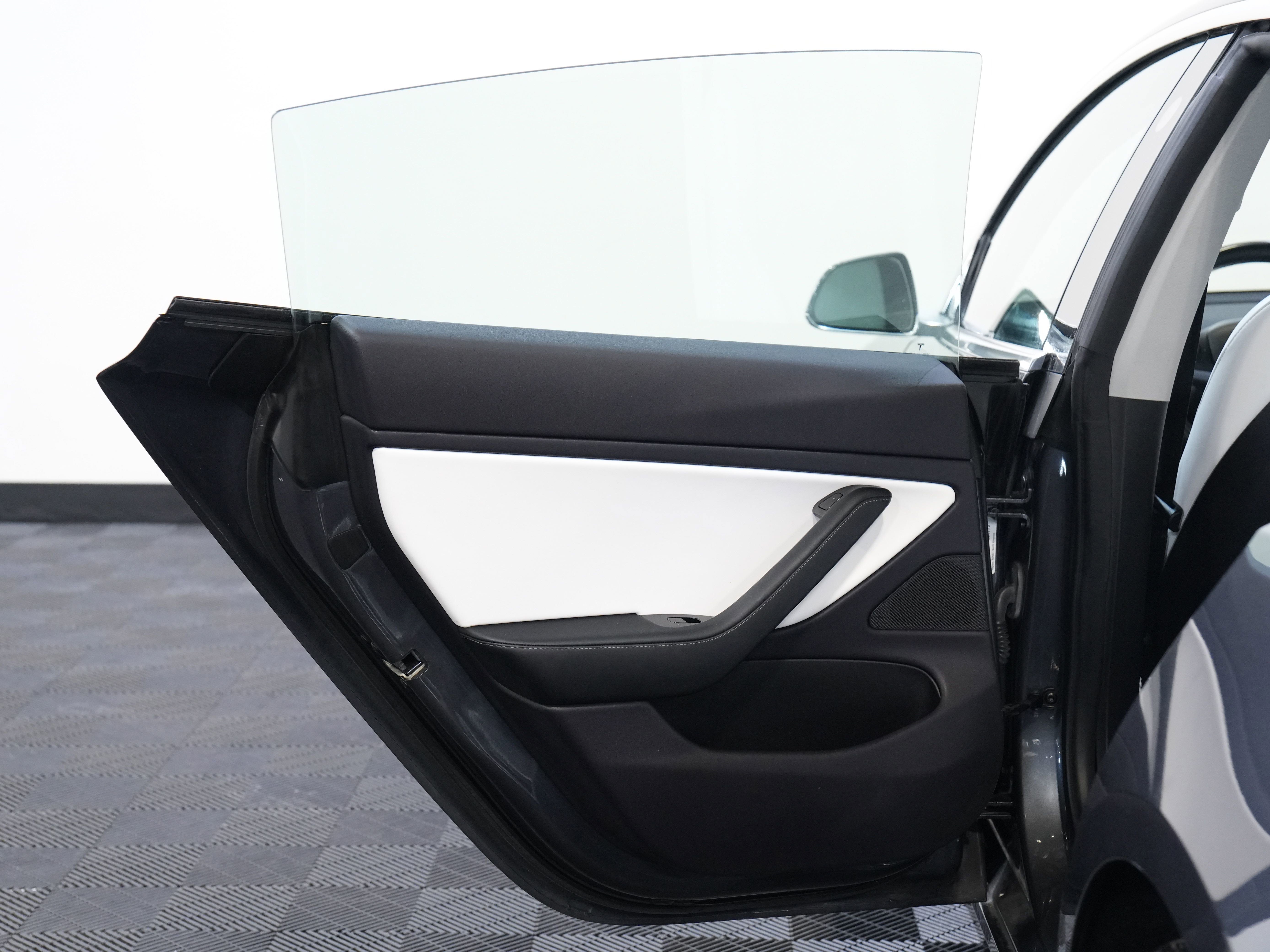 2019 Tesla Model 3 Performance