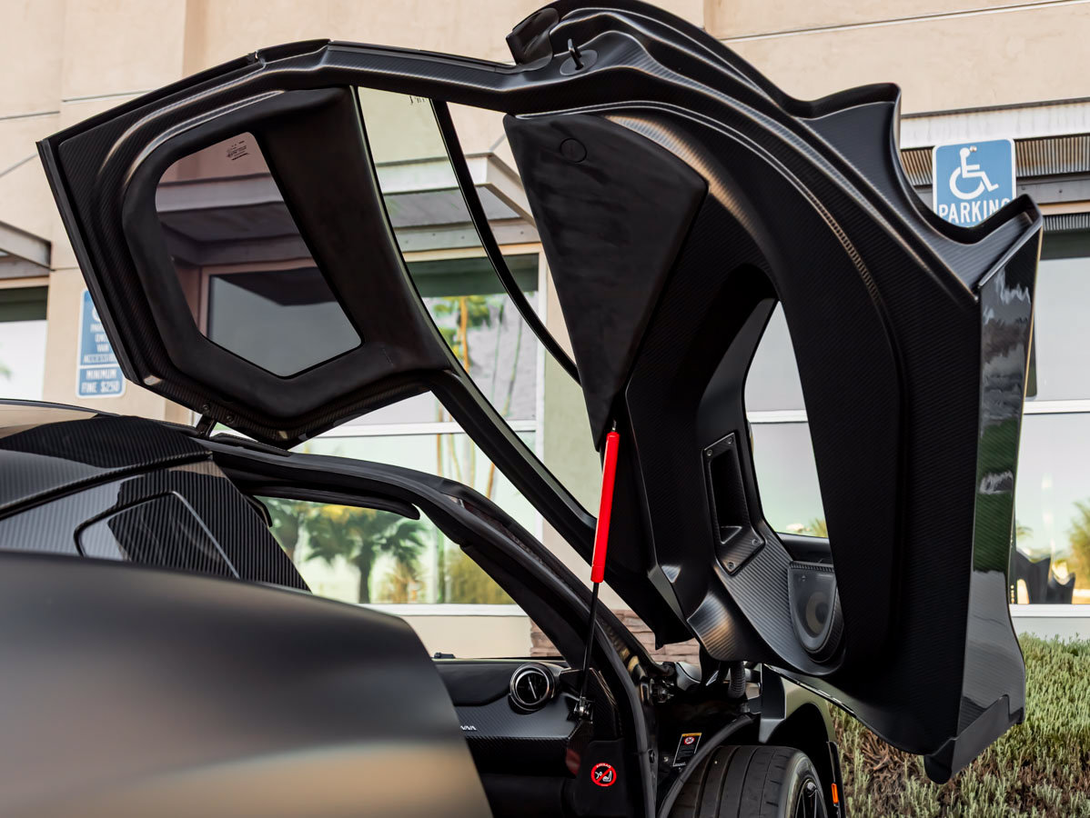 Used 2019 McLaren Senna photo 31