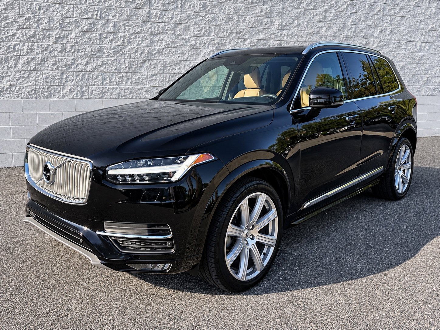 Used 2019 Volvo XC90 T6 Inscription w/ Advanced Package