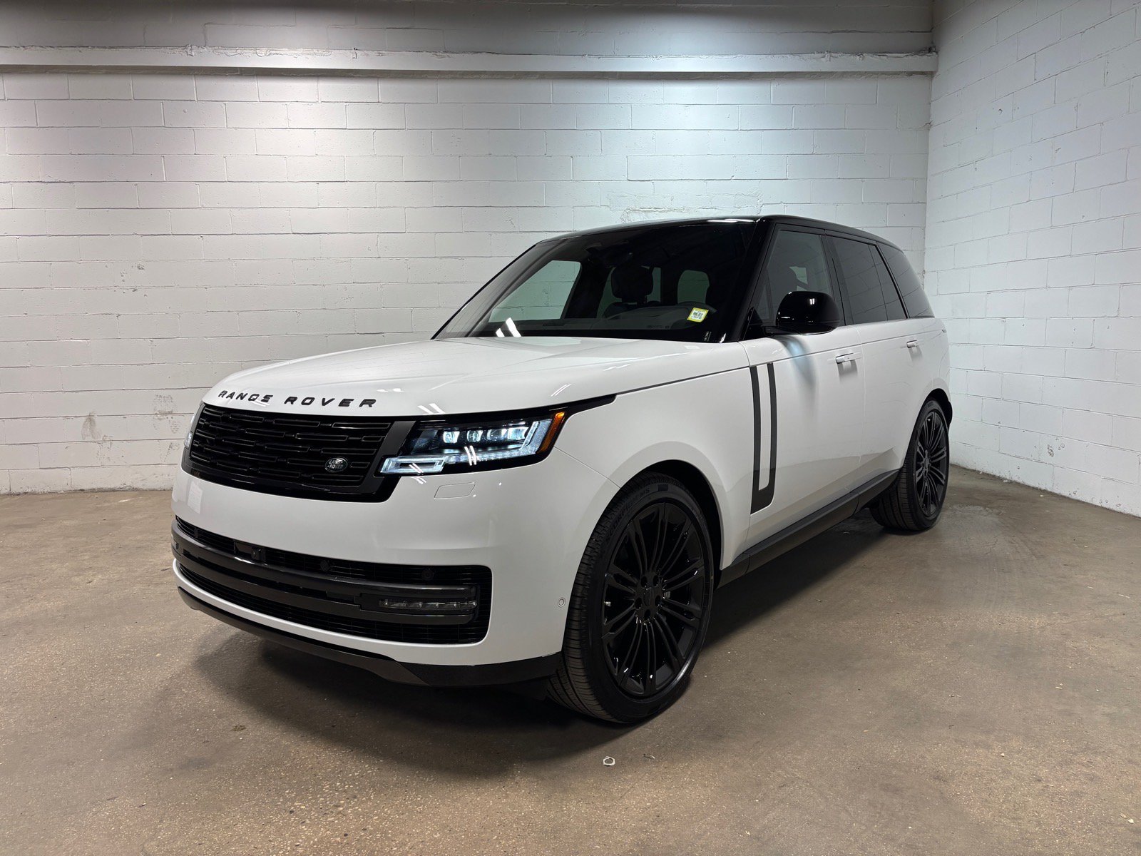 New 2026 Land Rover Range Rover SE