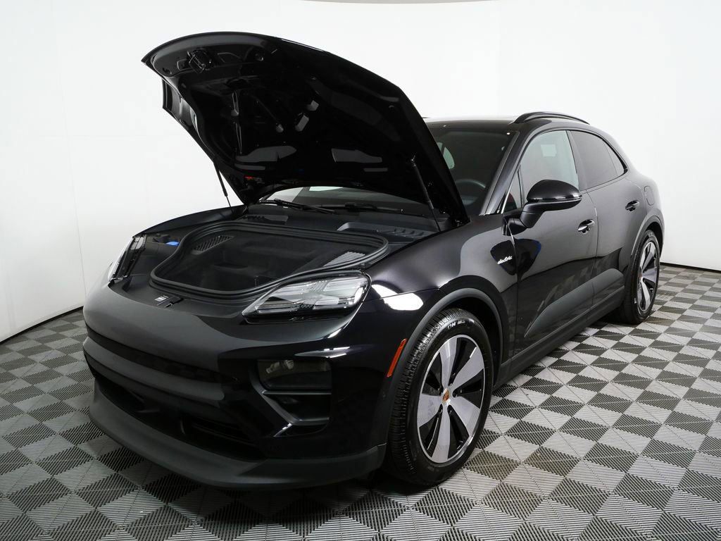 2025 Porsche Macan 4 Electric