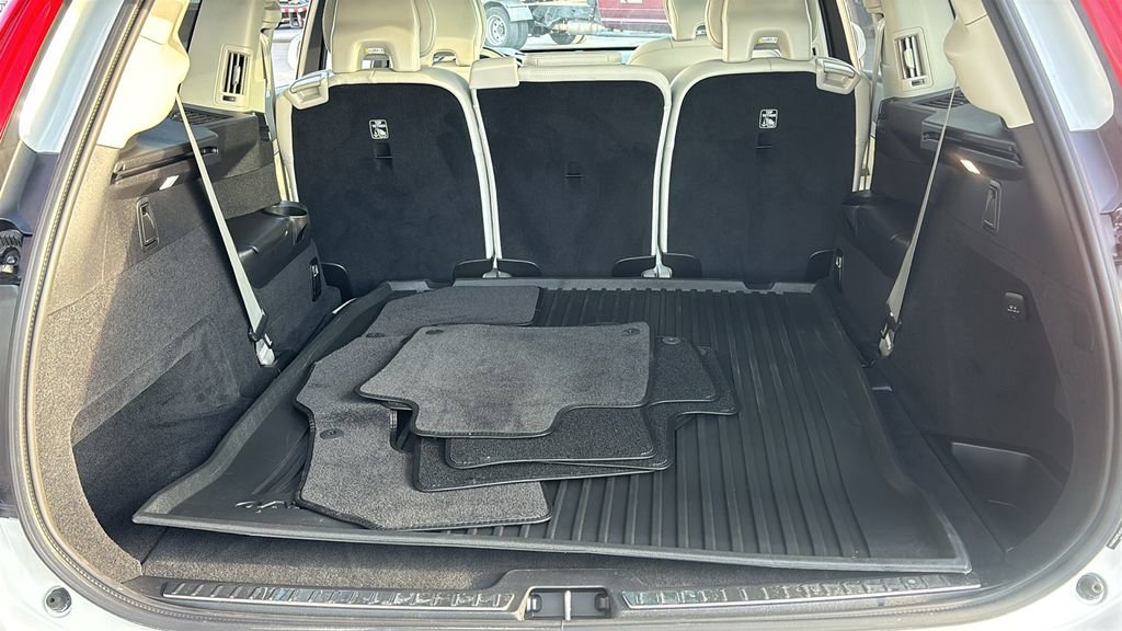 2025 Volvo Xc90 B6 Plus