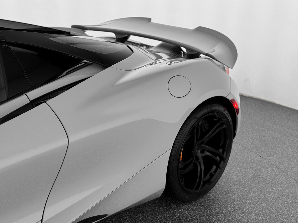 Used 2026 McLaren 750S Spider photo 40