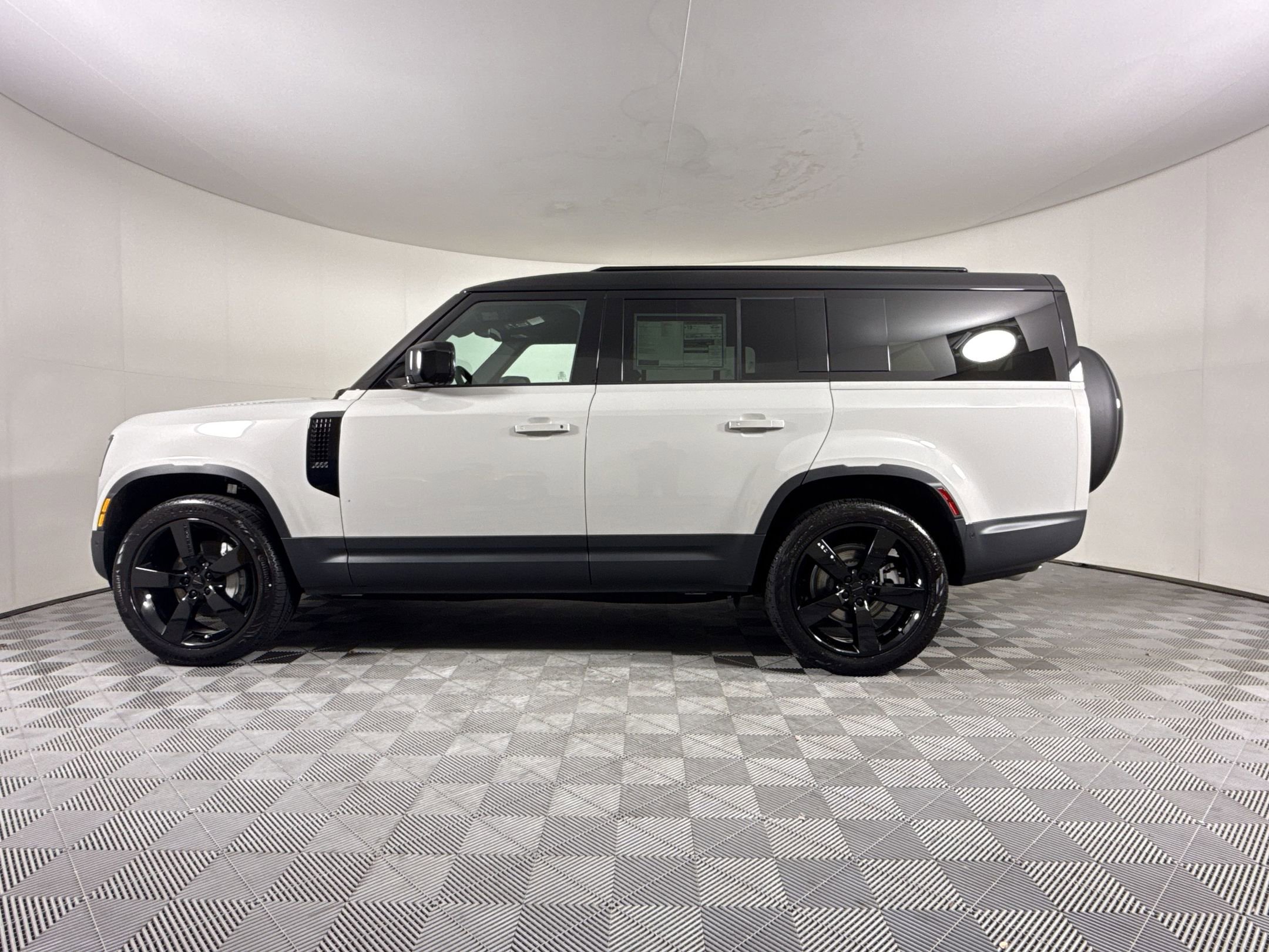 2026 Land Rover Defender 130 S