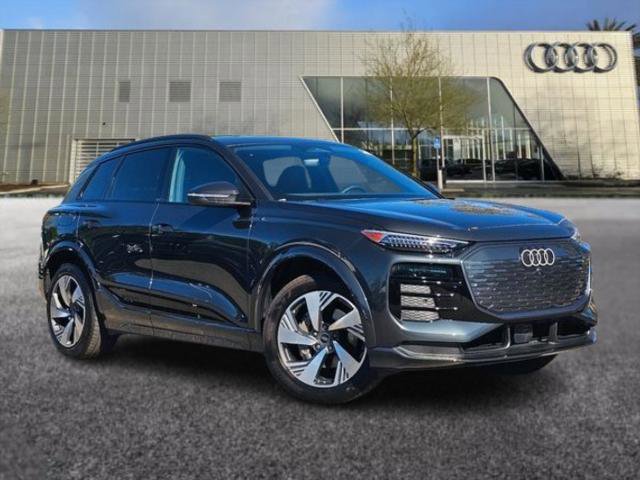 2025 Audi Q6 e-tron quattro Premium Plus