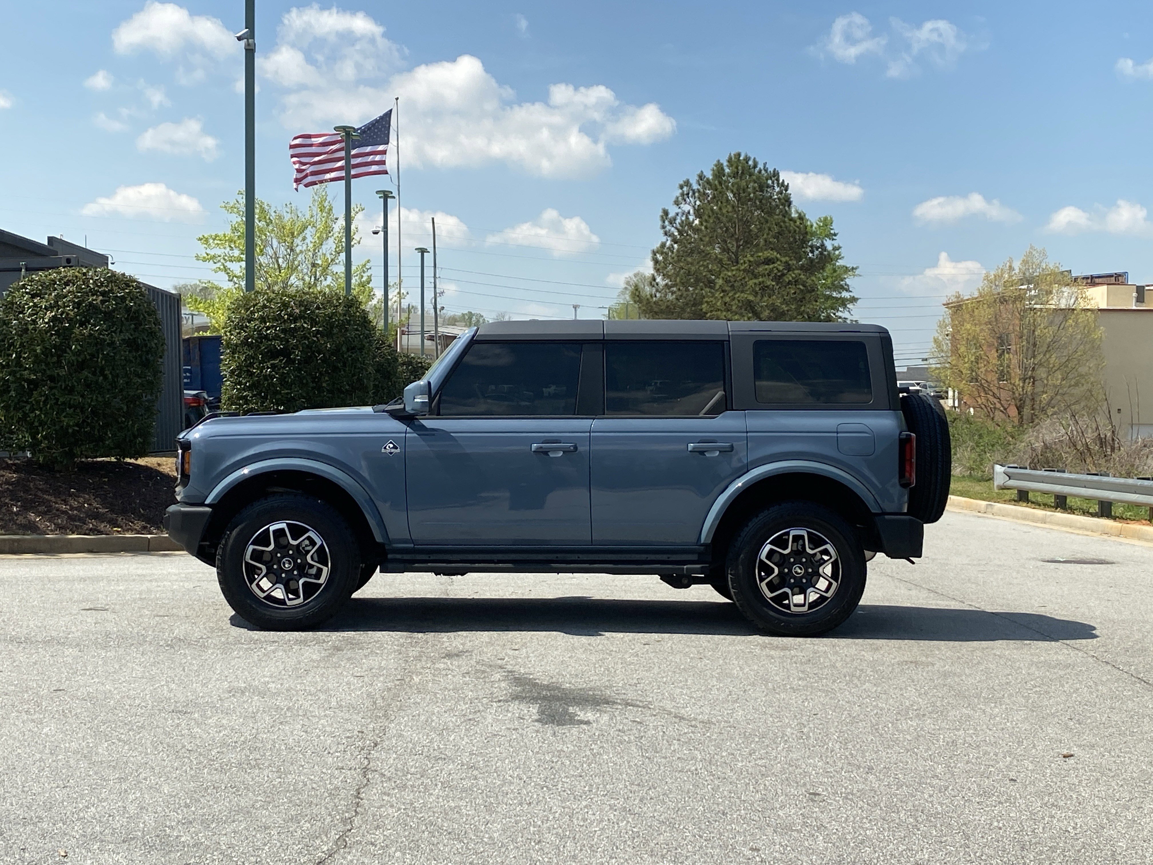 2024 Ford Bronco Outer Banks