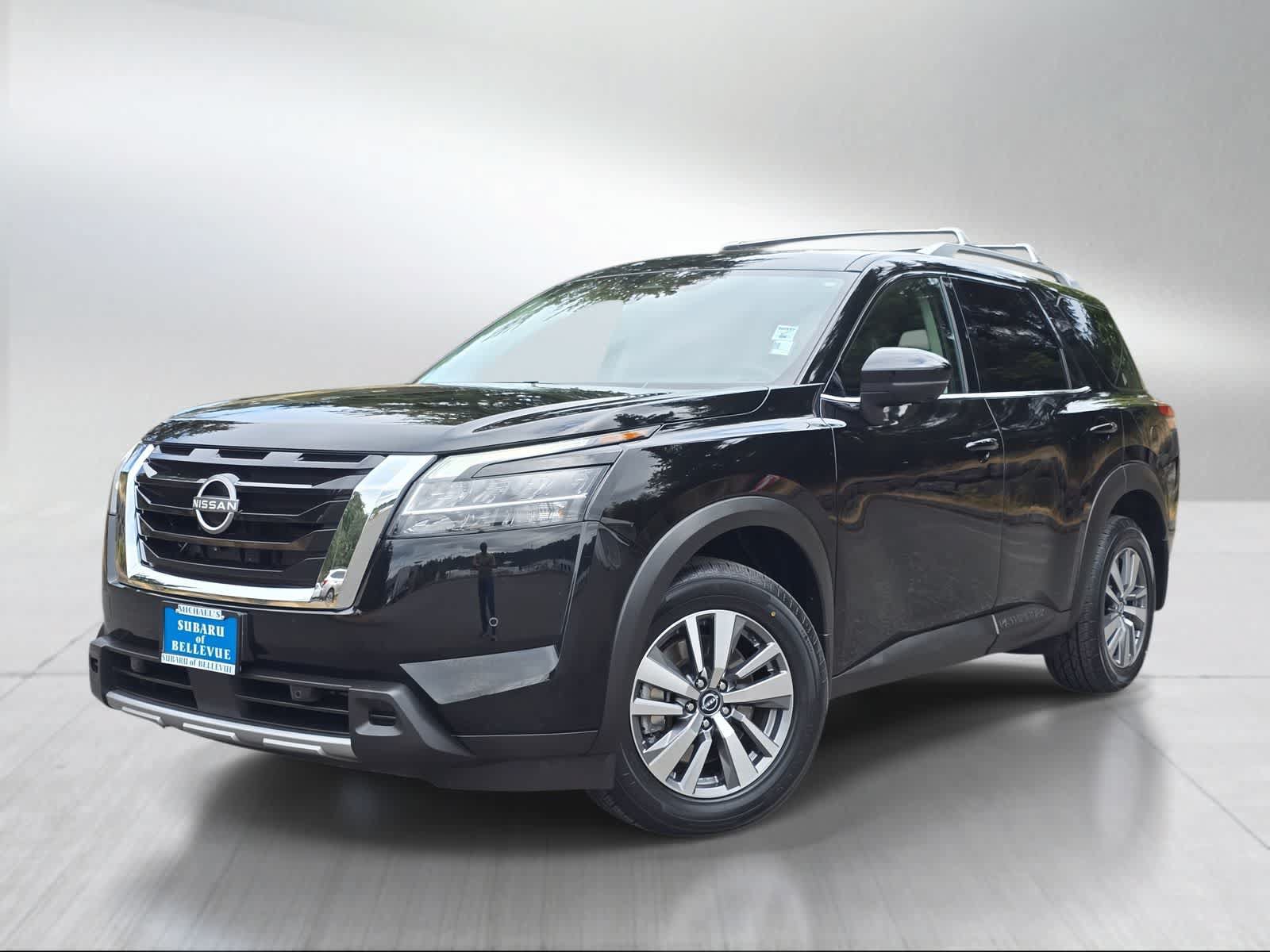 Used 2023 Nissan Pathfinder SL