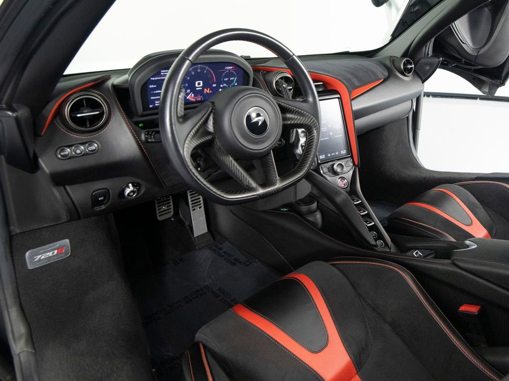 Used 2020 McLaren 720S Performance photo 18