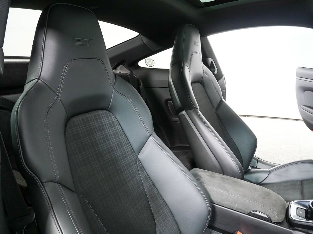 2025 Porsche 911 Carrera