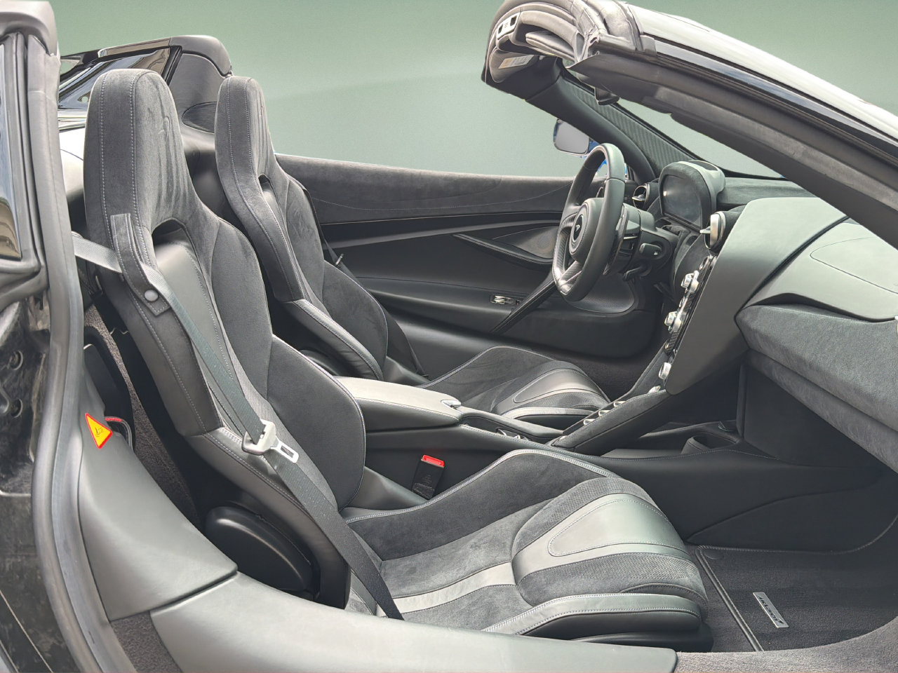 Used 2022 McLaren 720S Spider photo 17