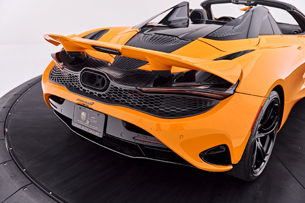 Used 2025 McLaren 750S Spider photo 37