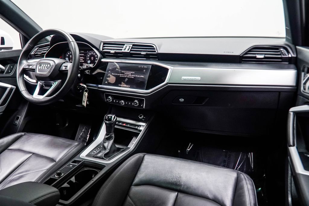 2025 Audi Q3 2.0T Premium