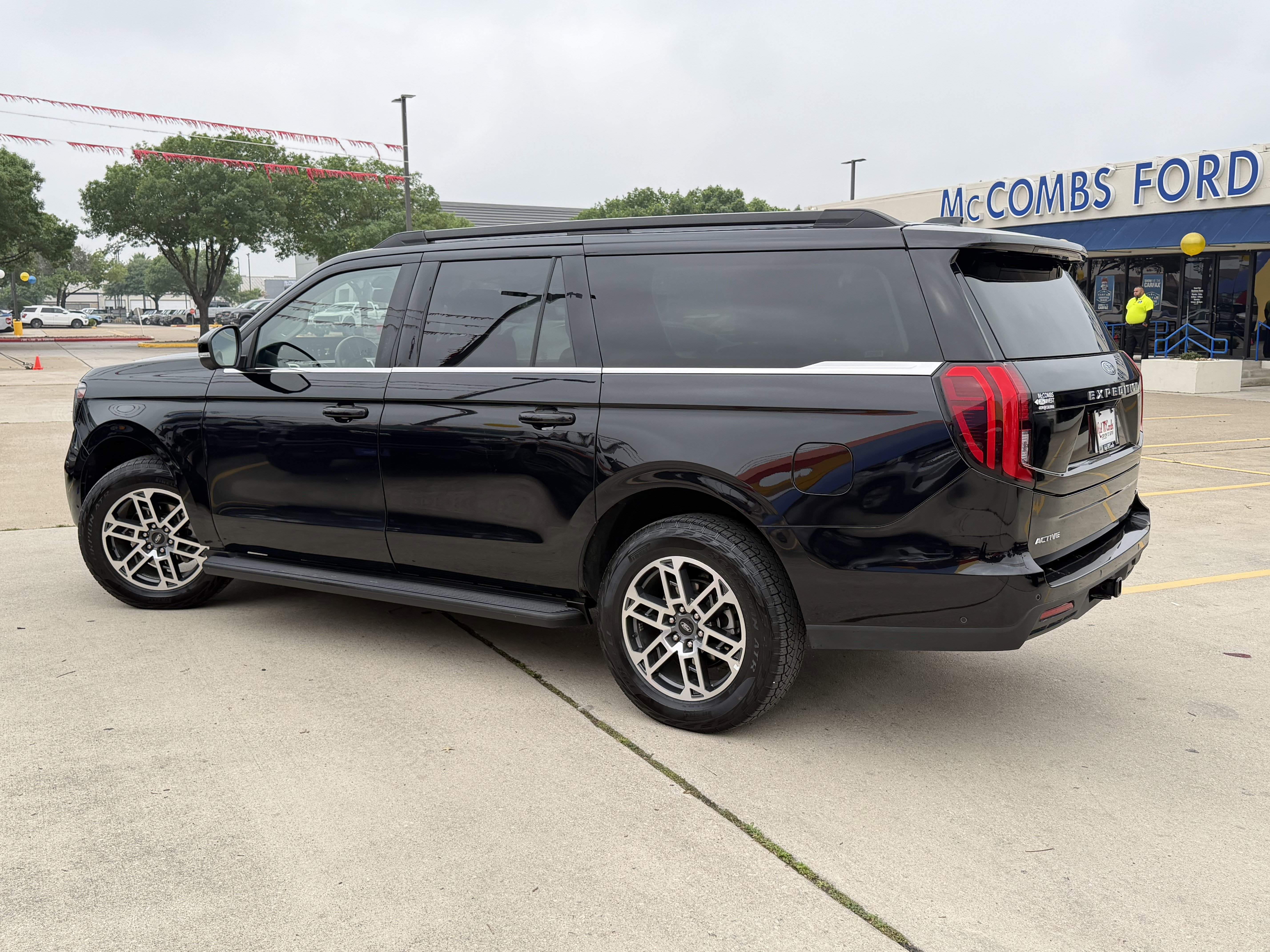 2025 Ford Expedition Max Active