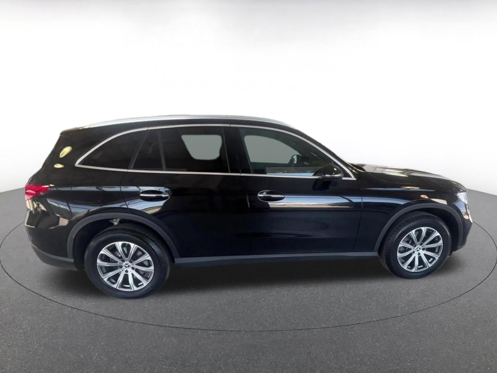 2024 Mercedes-Benz GLC 300