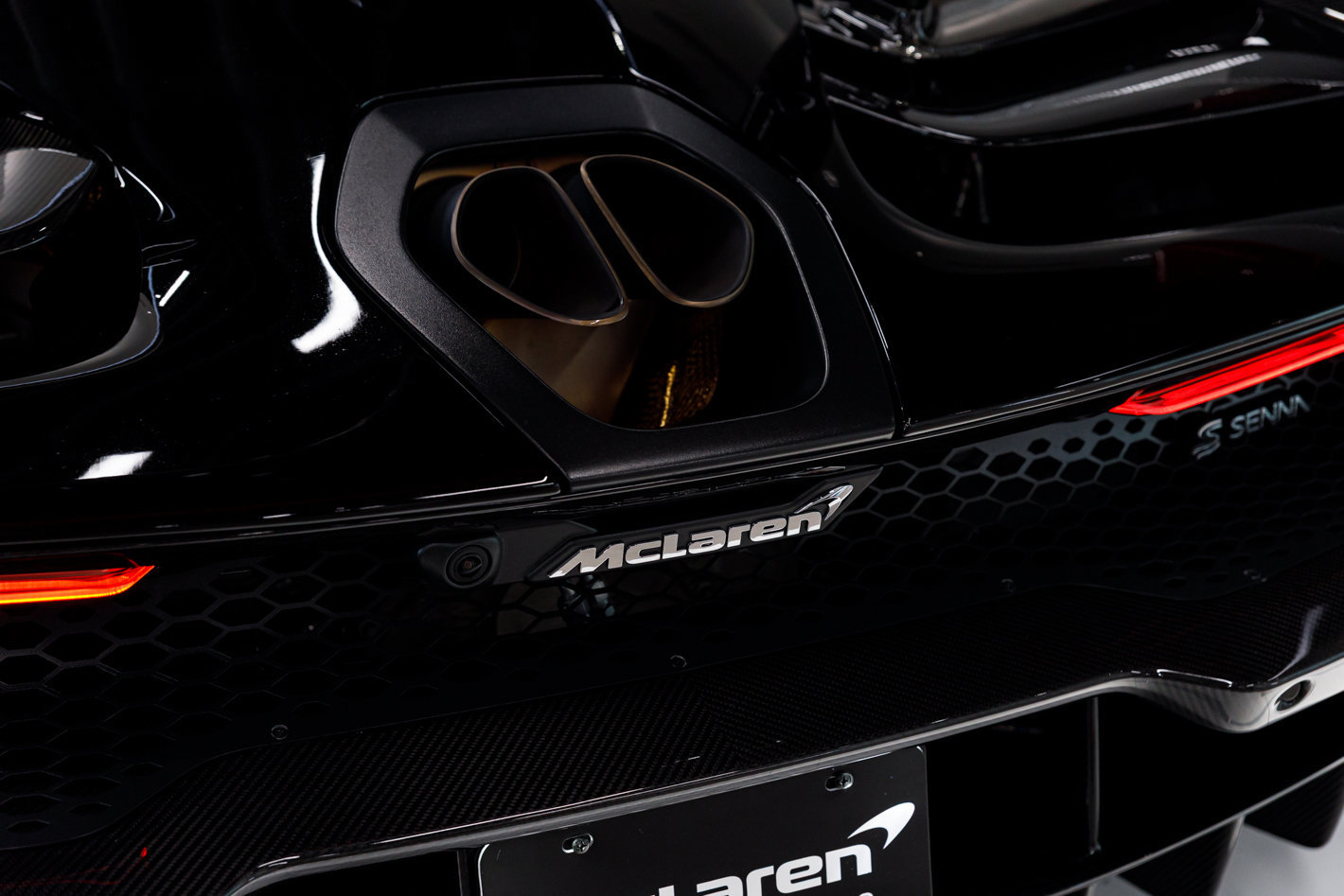 Used 2019 McLaren Senna photo 30