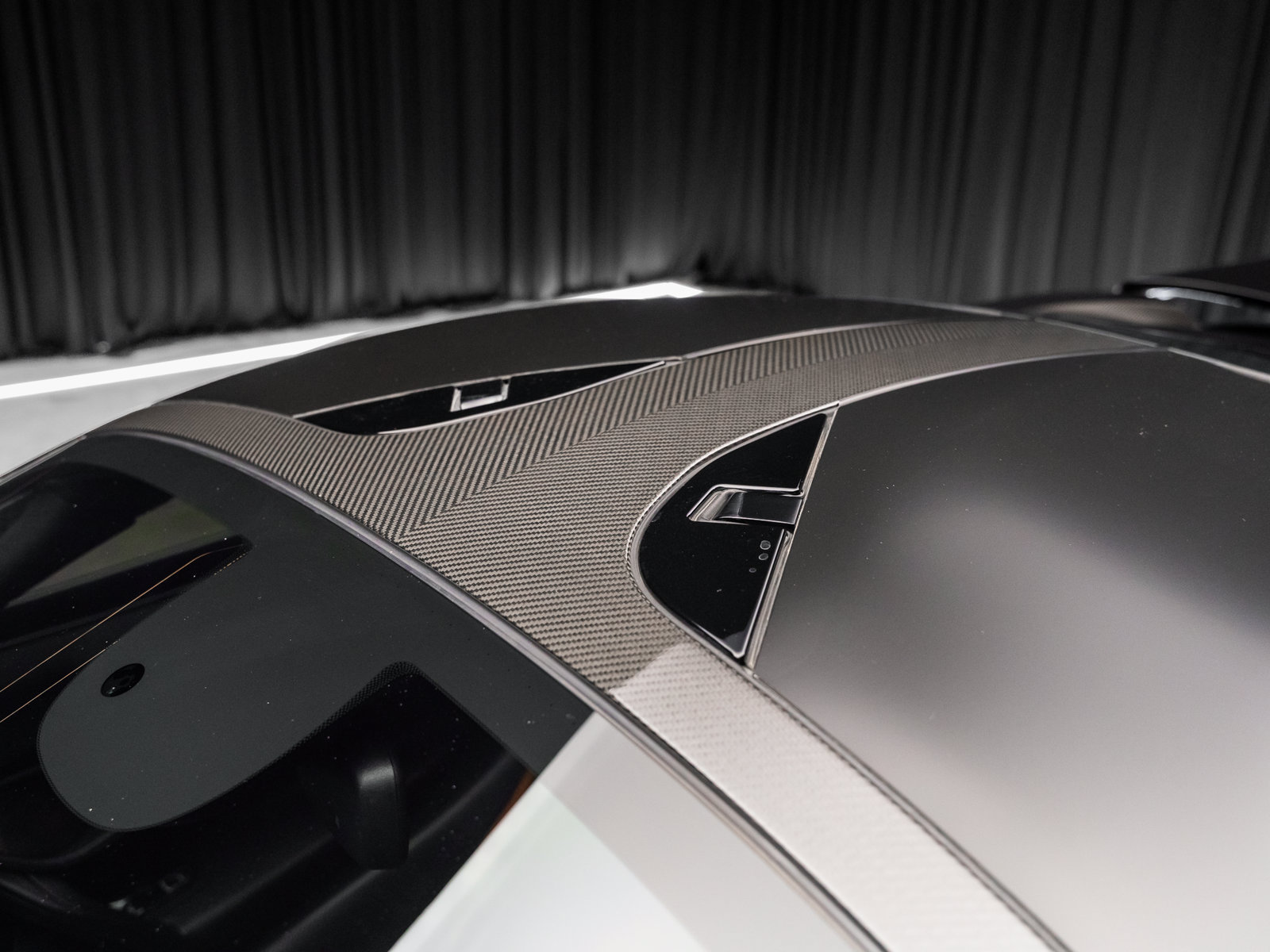 Used 2018 McLaren 720S photo 7