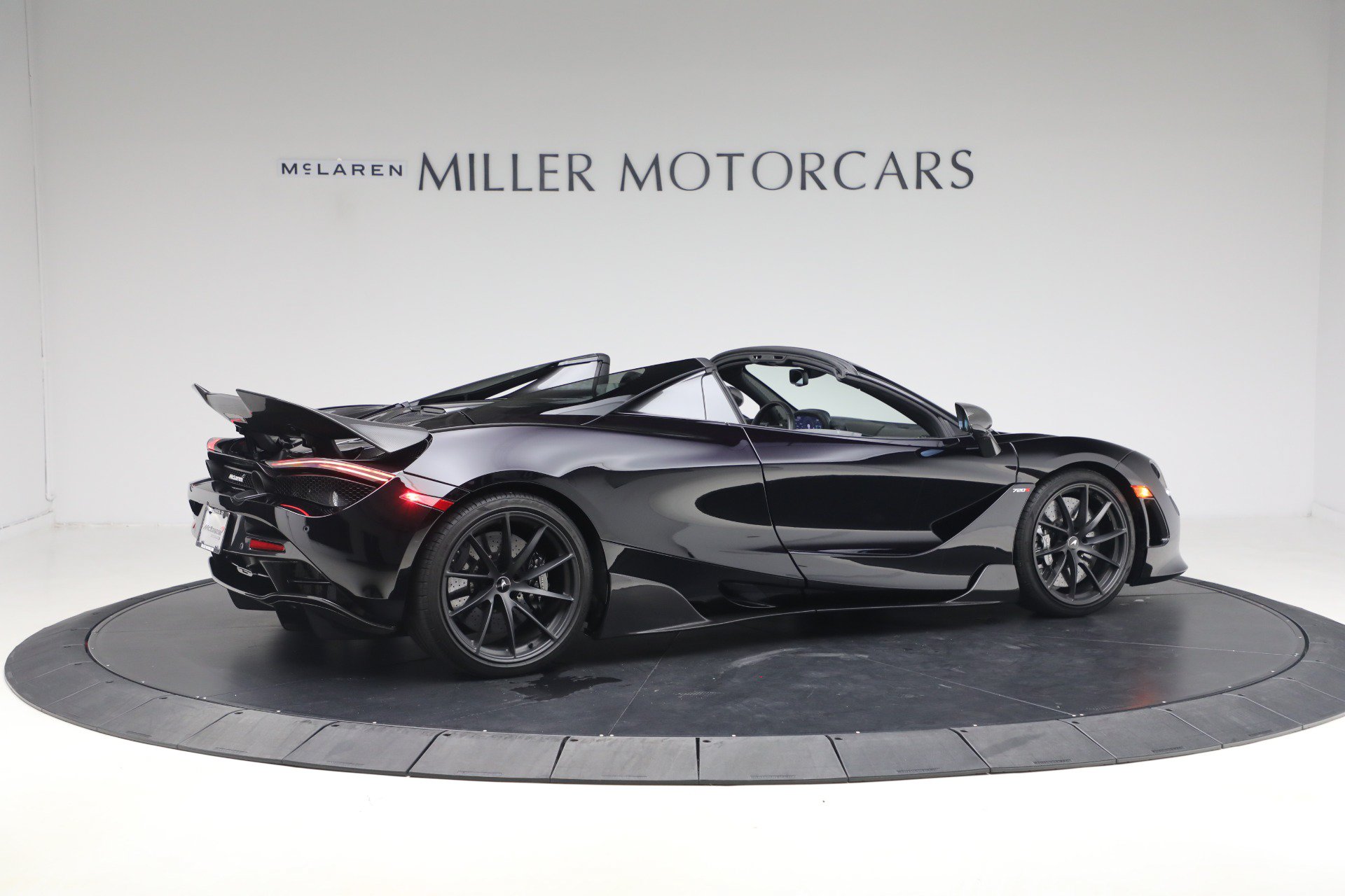 Used 2020 McLaren 720S Performance photo 8