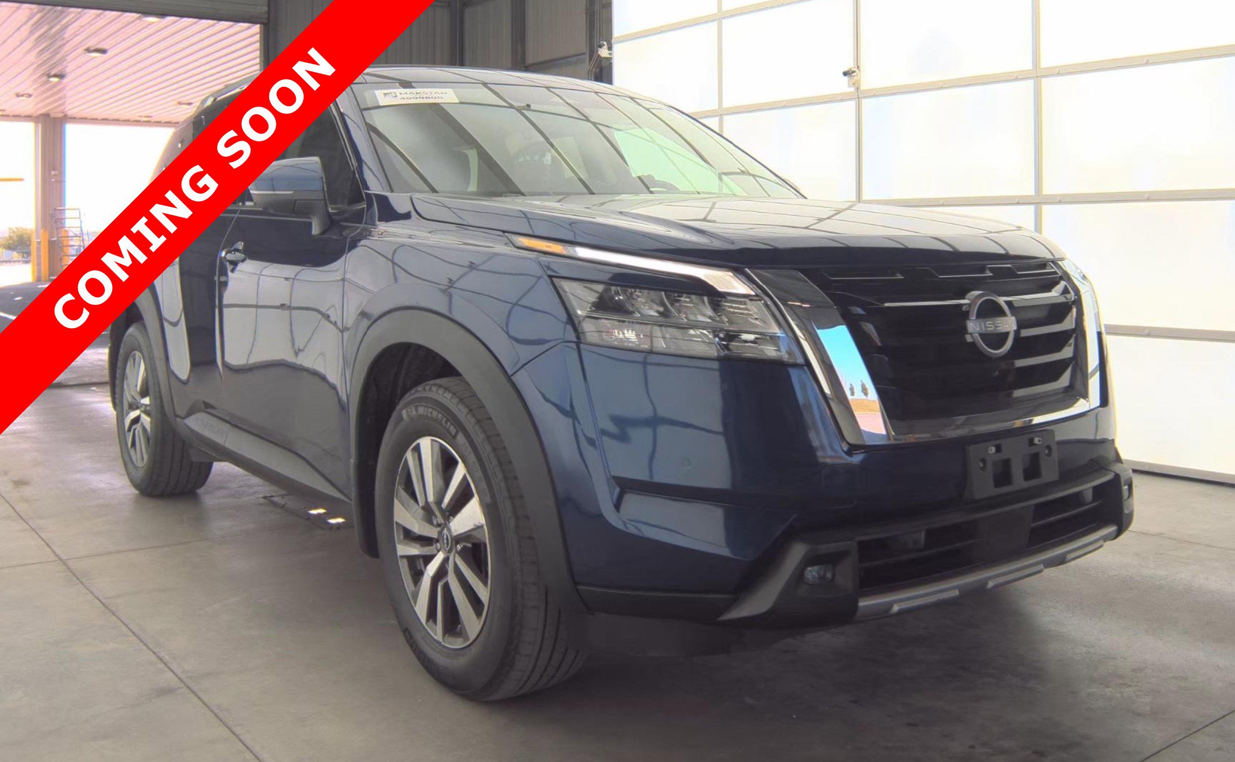 2024 Nissan Pathfinder SL