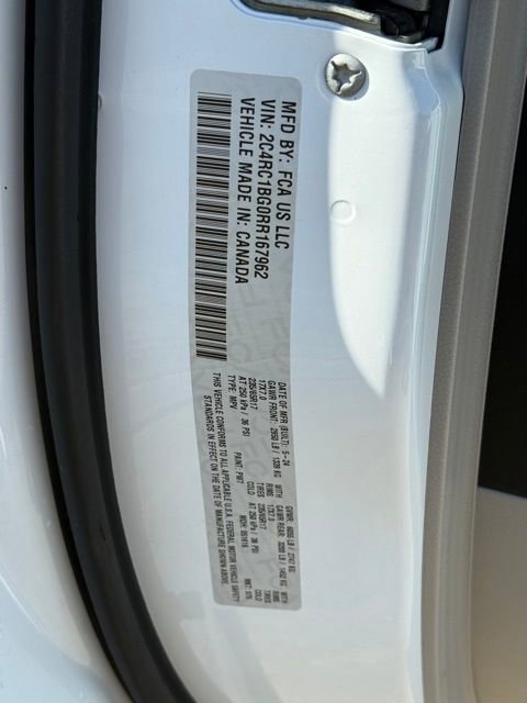 2024 Chrysler Pacifica Touring-L