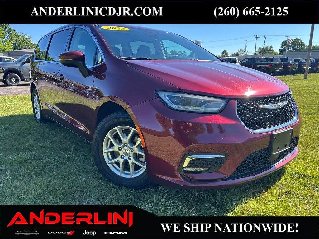 Used 2023 Chrysler Pacifica Touring-L