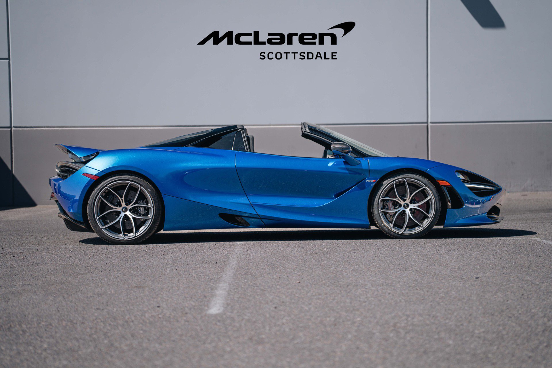 Used 2022 McLaren 720S Luxury photo 11