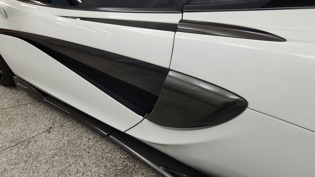 Used 2019 McLaren 600LT photo 18