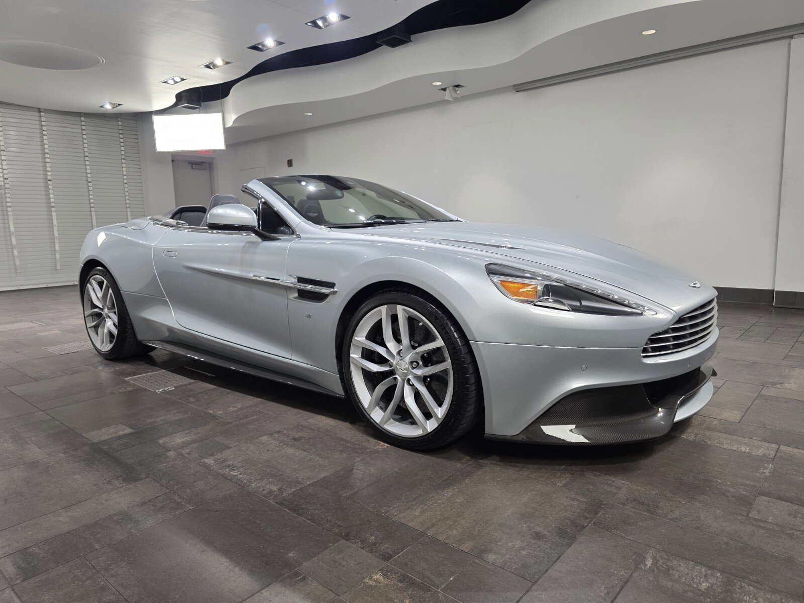 Used 2017 Aston Martin Vanquish Volante