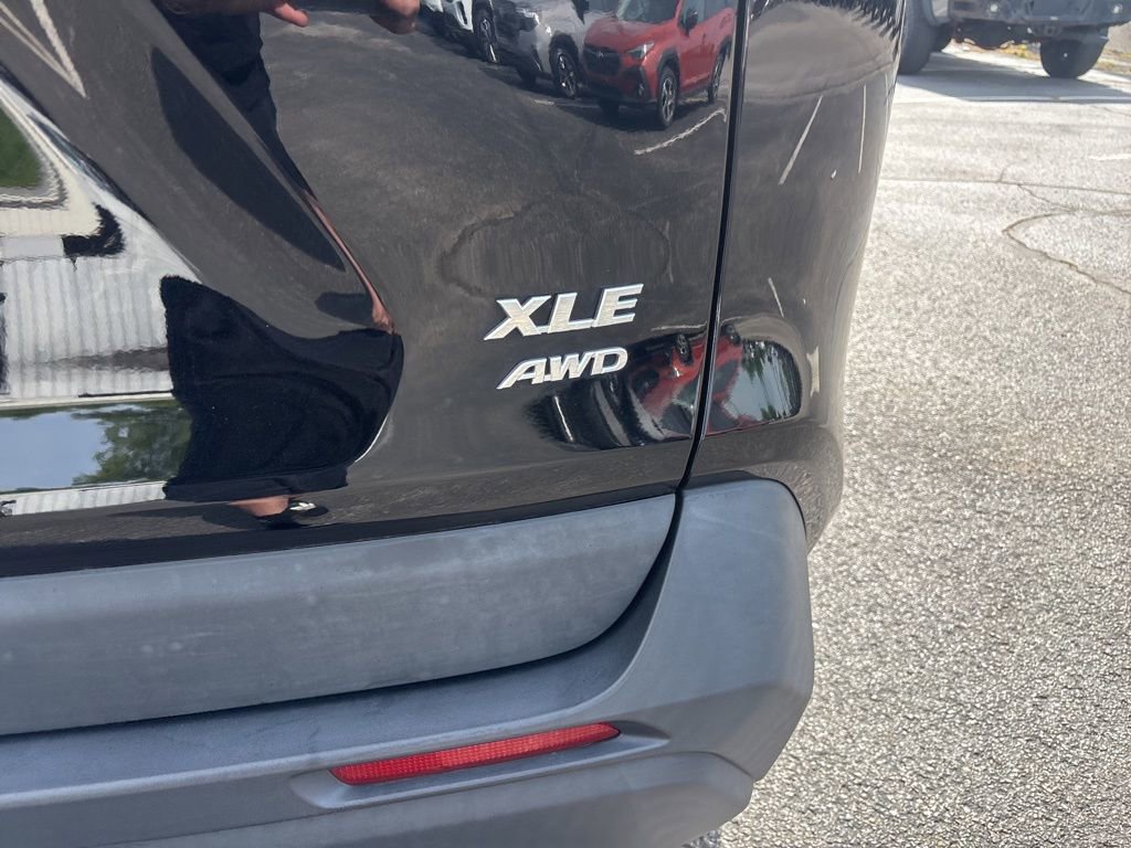 2020 Toyota RAV4 XLE