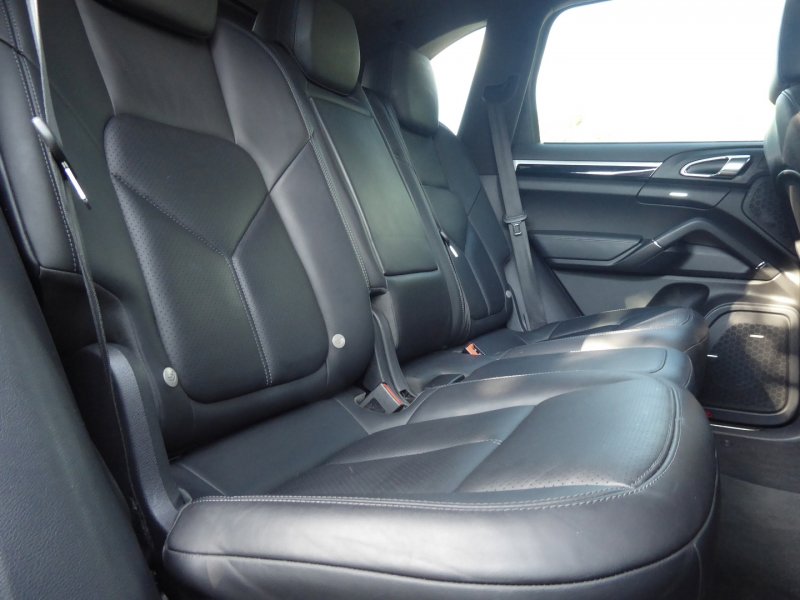 2014 Porsche Cayenne GTS