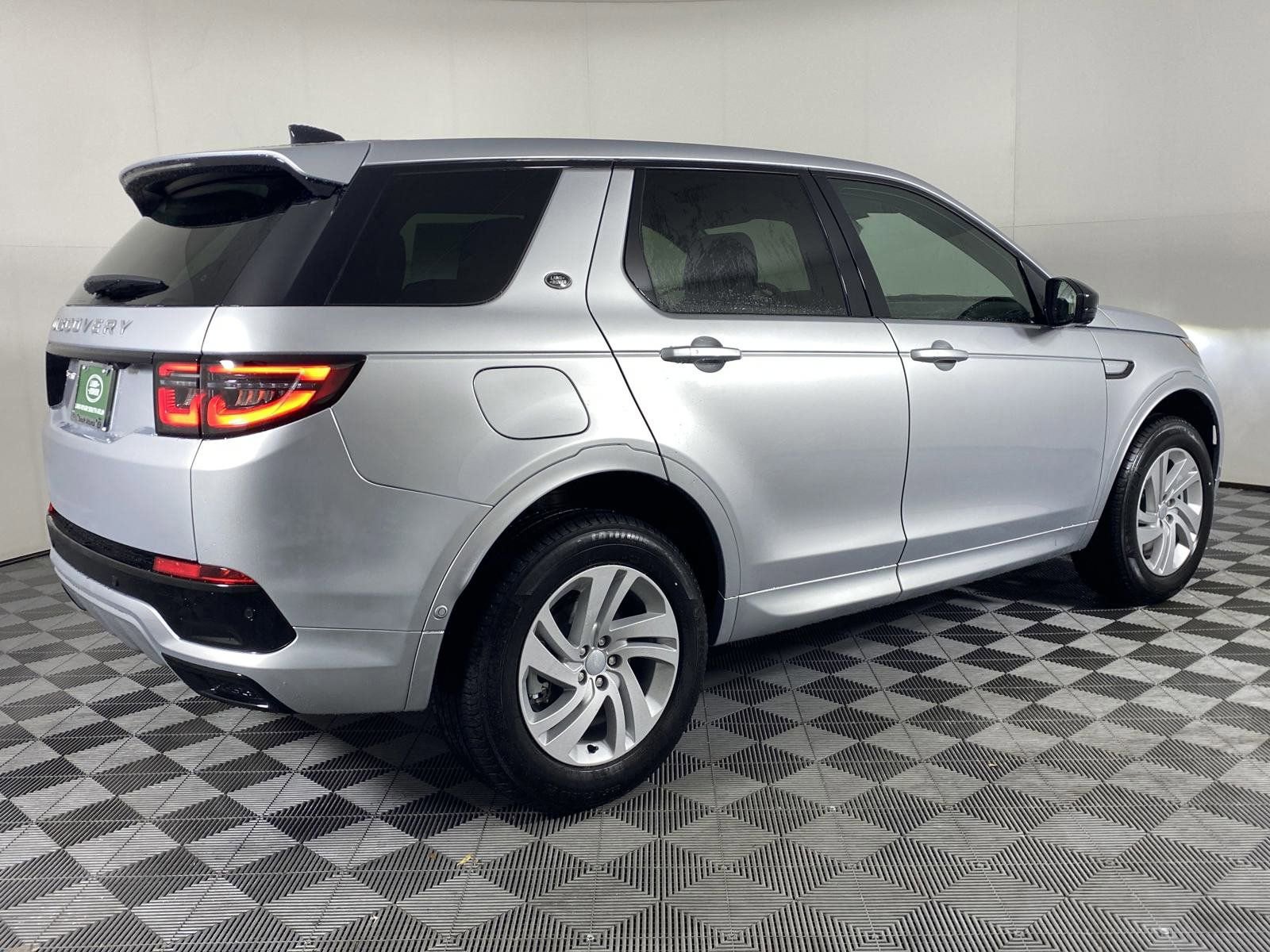2025 Land Rover Discovery Sport S