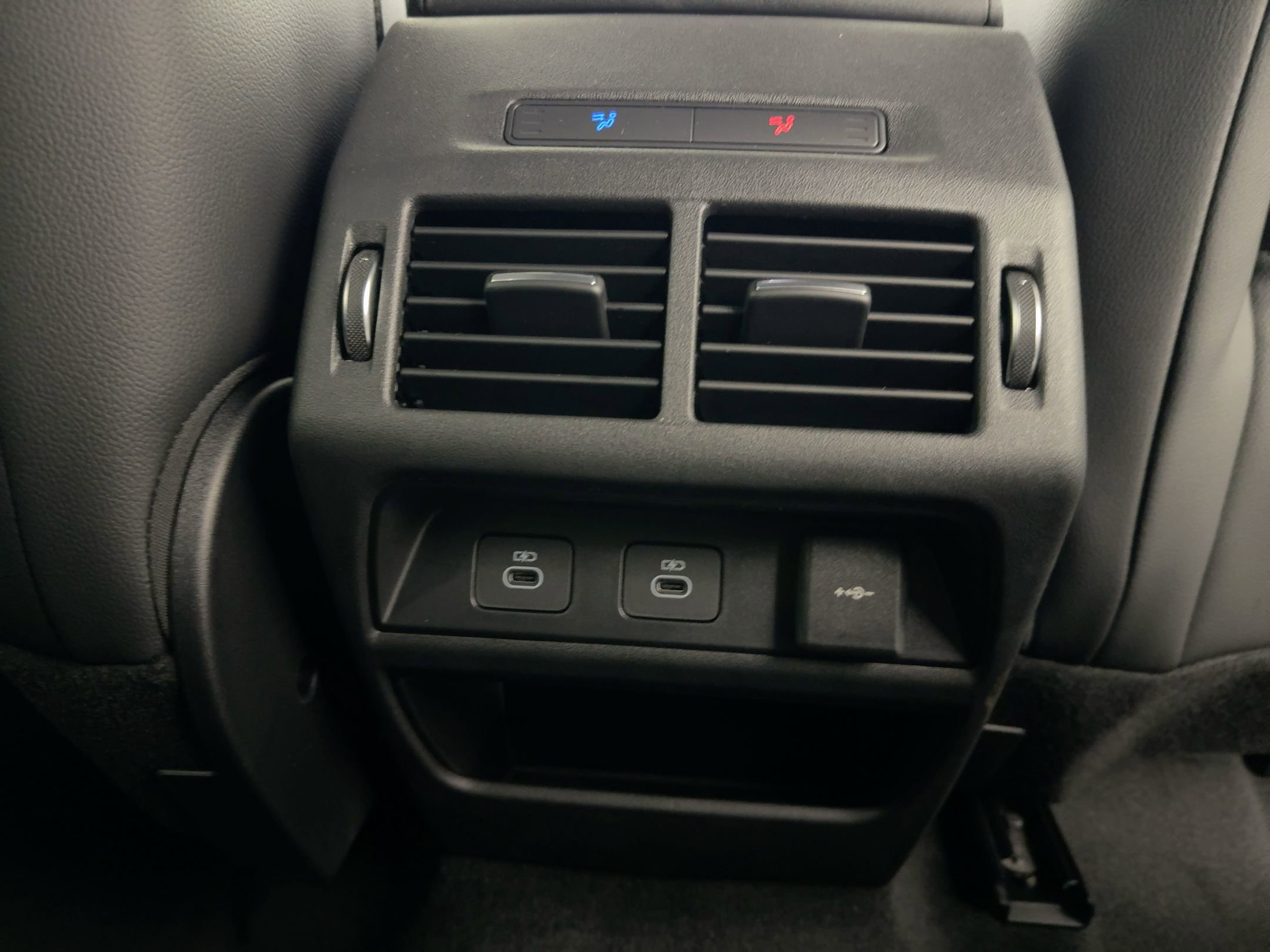 2026 Land Rover Discovery Sport Landmark