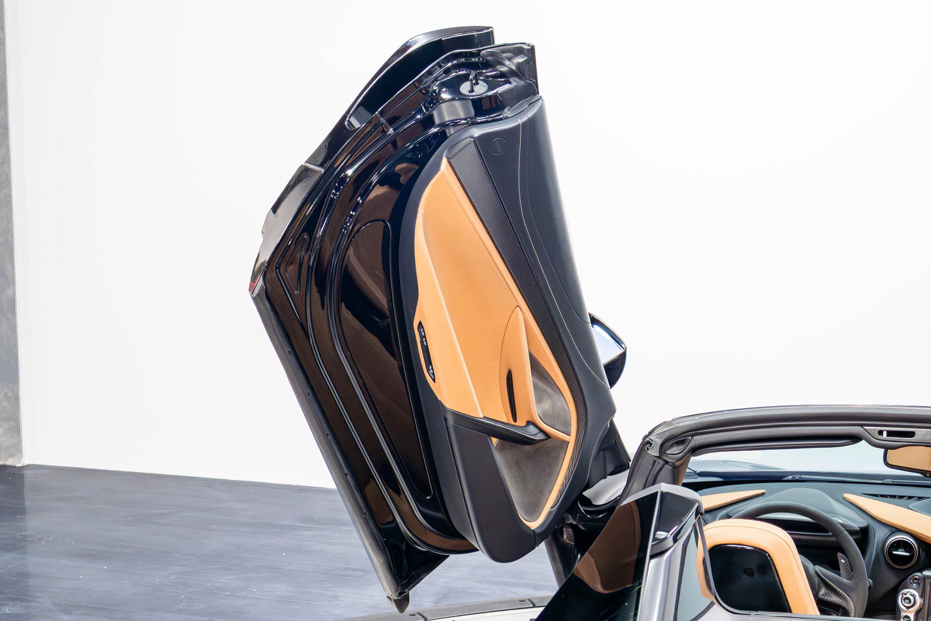 Used 2019 McLaren 720S Luxury photo 51