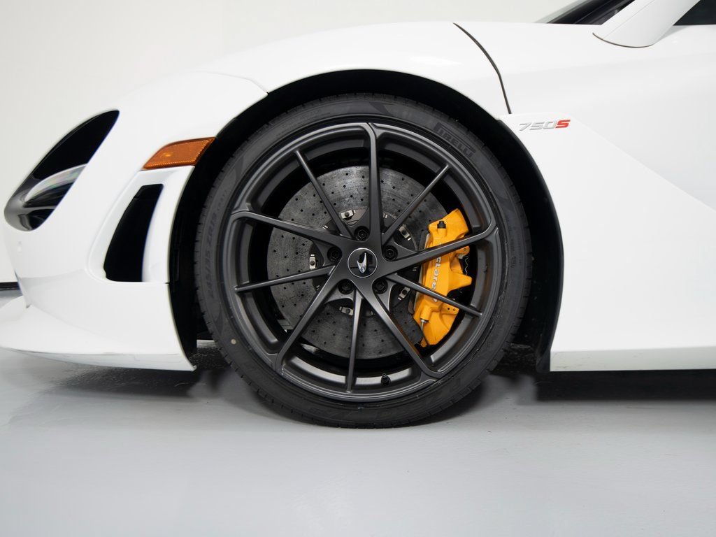 Used 2025 McLaren 750S photo 9