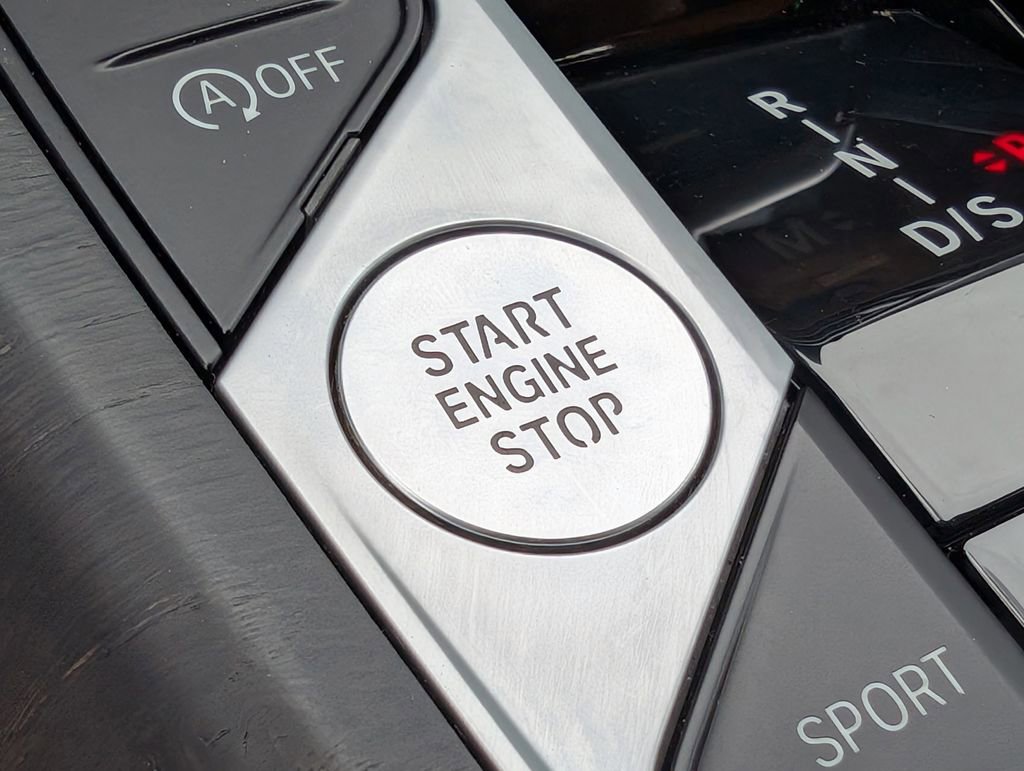 2023 BMW 330i xDrive Sedan